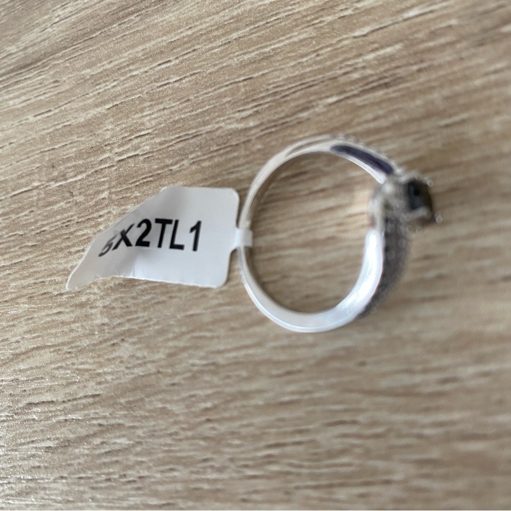 Charmed Aroma Black and White Size 8 Sterling Silver 925 Ring - Picture 5 of 7